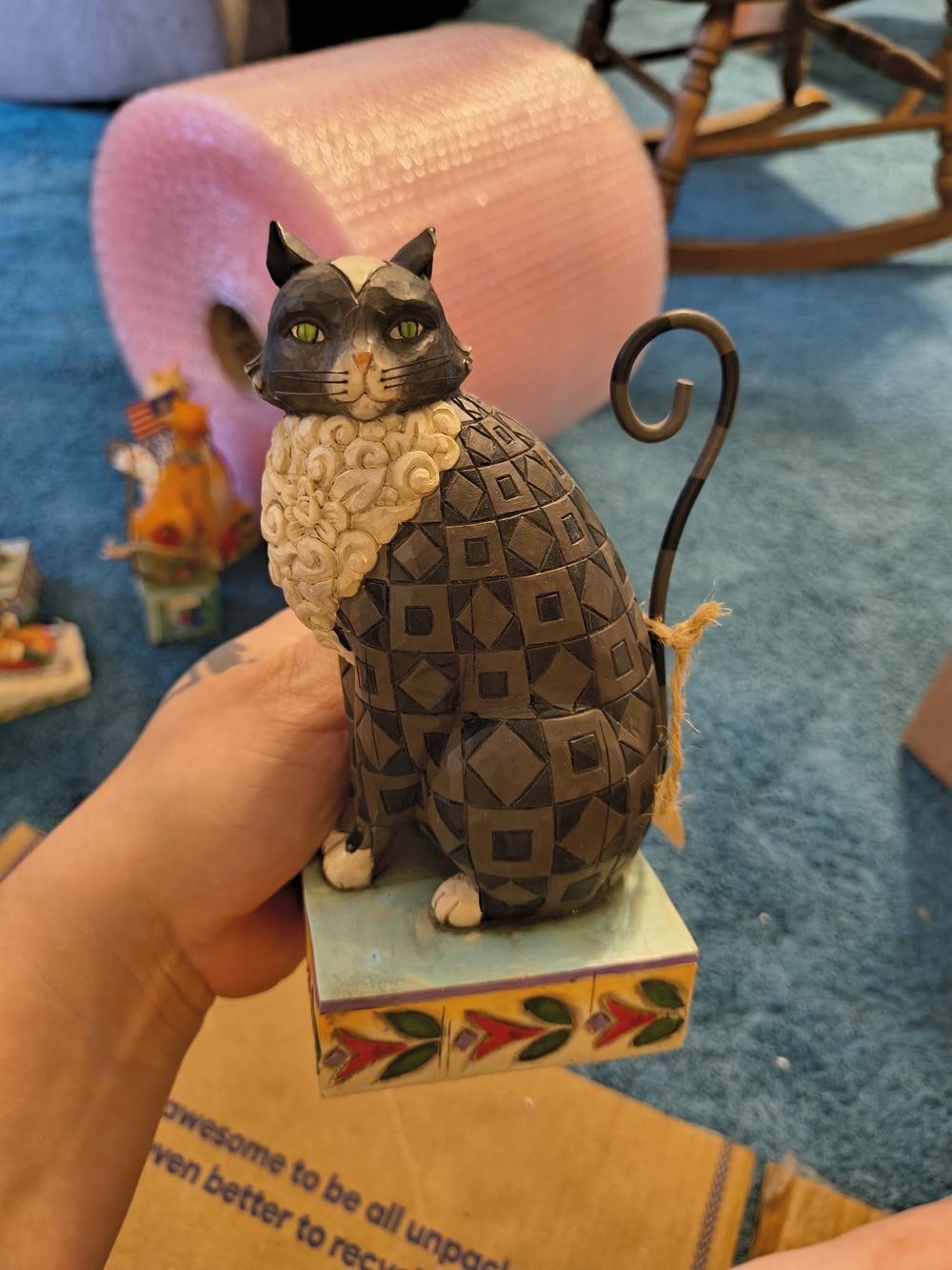 Jim Shore Black and Cream Patterned Cat Figurine with Curled Tail
